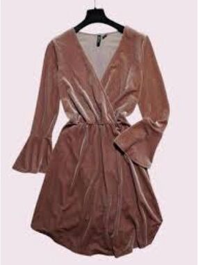 H&M Dusty Pink Velvet Sleeved V-neck Ruffle A-line Dress